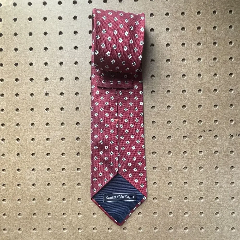Ermenegildo Zegna Modern Floral Print Neck Tie Italy Made Silk Red Men